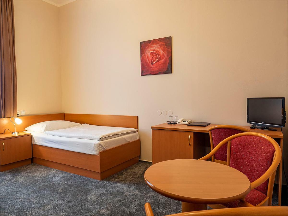 Hotel Olympia Česká Lípa Extérieur photo